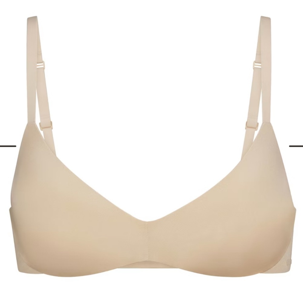 SKIMS NWT Wireless Form Push-Up Plunge Bra 38B *Sand